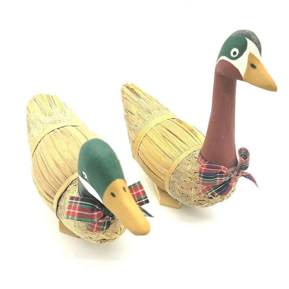 Set of 2 NIB Handcrafted Seagrass Bird Duck - Russ